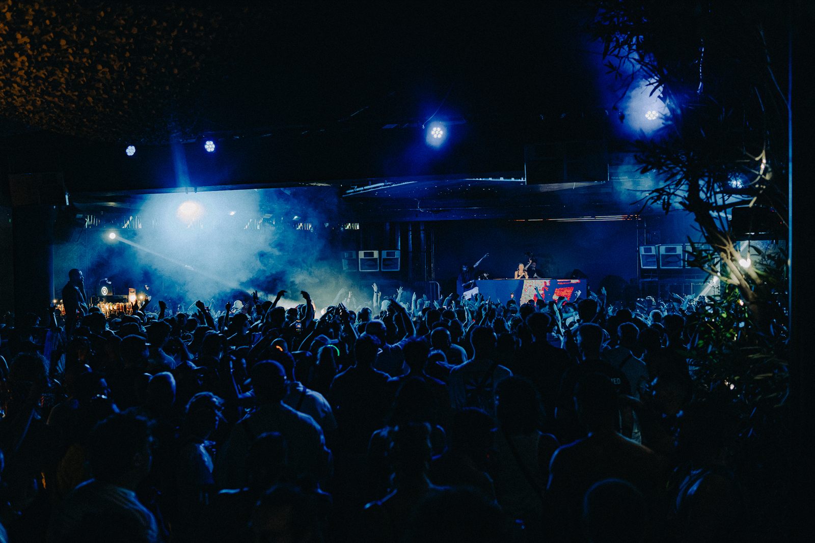 UNO Main Stage Crowd